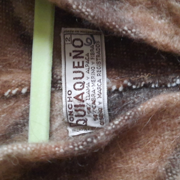 Poncho Llama Alpaca Small - Picture 2 of 4